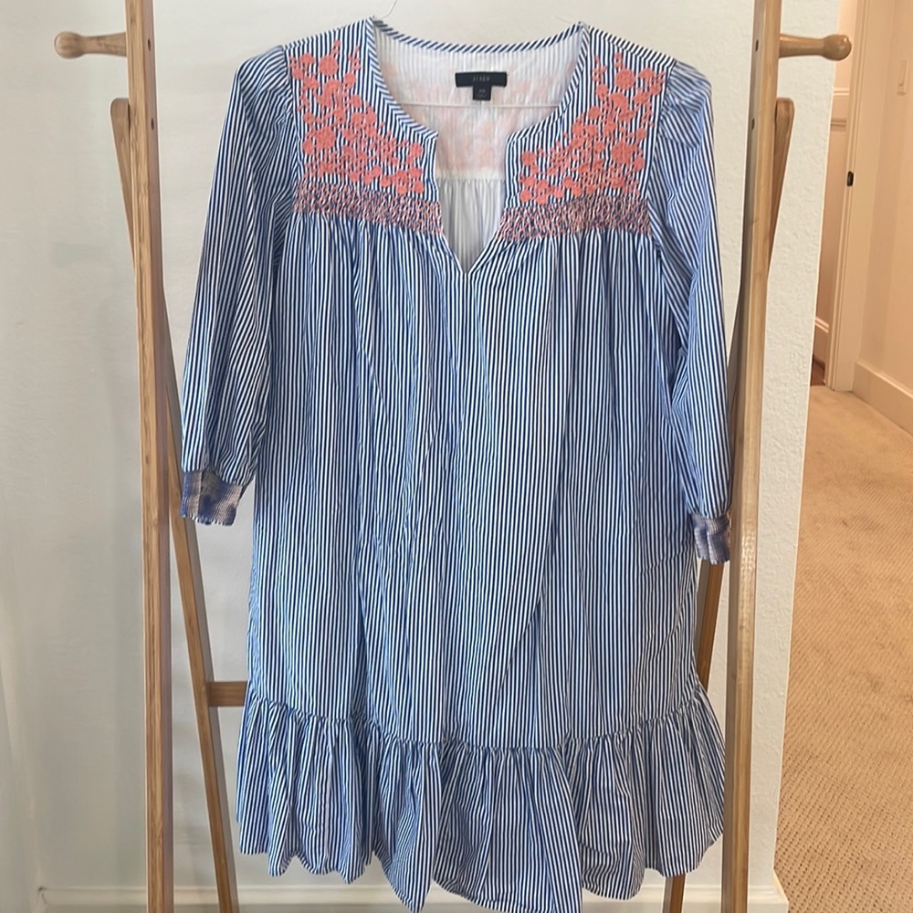 Jcrew. XS. Stripe cotton 3/4 sleeve. Ruffle skirt. Pink embroidery